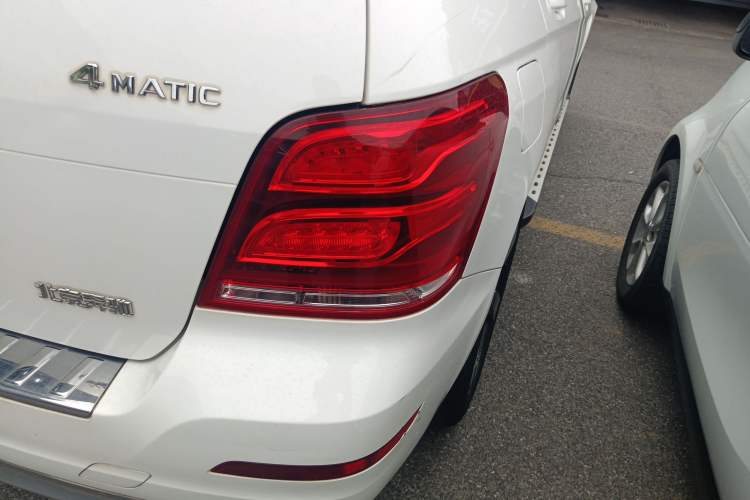 Used Mercedes-Benz GLK-Class 2015 GLK 260 4MATIC Fashion Edition Ultimate Version
