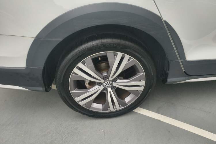 Used Volkswagen C-TREK 2020 1.5L Automatic Comfort Model Right Rear Wheel Hub