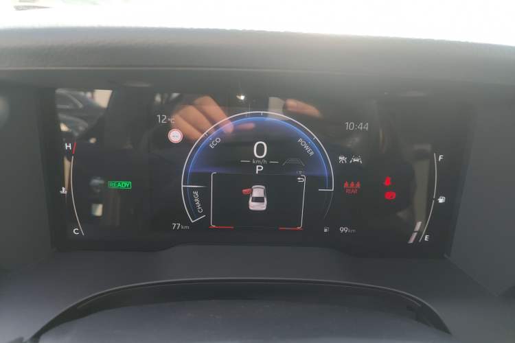 Used Toyota Camry 2026 Model Dual-Engine 2.0HSE Sport Lite Edition
