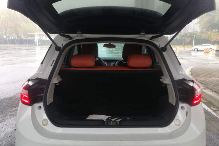 Used JMEV Ezi EV3 2021 Xiaolaidi Yuerun Model Trunk