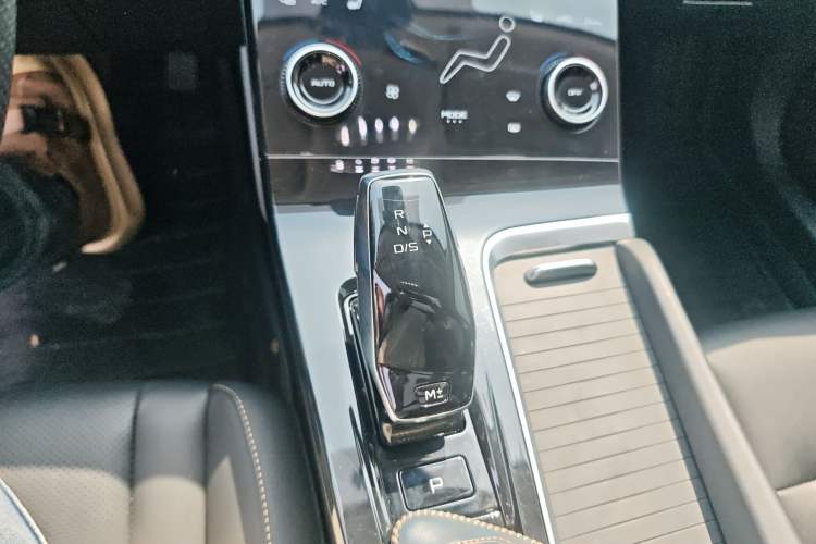 Used Bestune B70 2022 Third Generation 1.5T Automatic Enjoyment Version Gear Lever