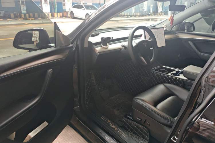 Used Tesla Model Y 2021 Revised Version 2 Long-Range All-Wheel-Drive Edition
