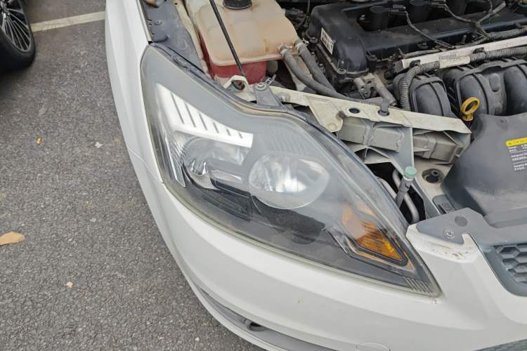 Used Ford Focus 2013 Hatchback Classic 1.8L Manual Base Model