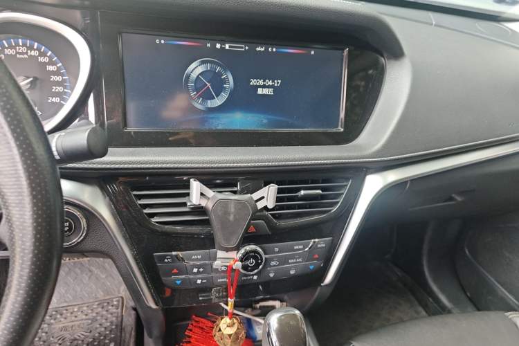 Used Venucia T90 2017 2.0L CVT Leading Edition