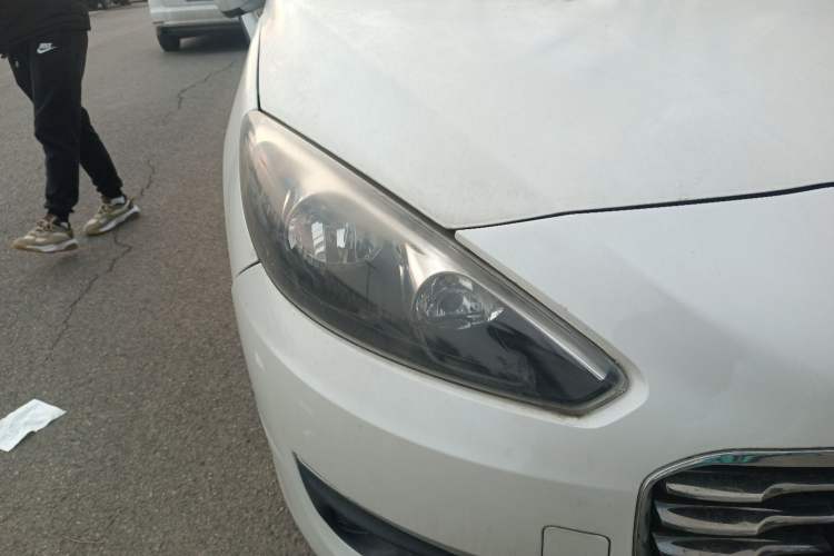 Used Peugeot 308 2014 Enjoy Edition Classic 1.6L Manual YouShang Model Right Front Headlight