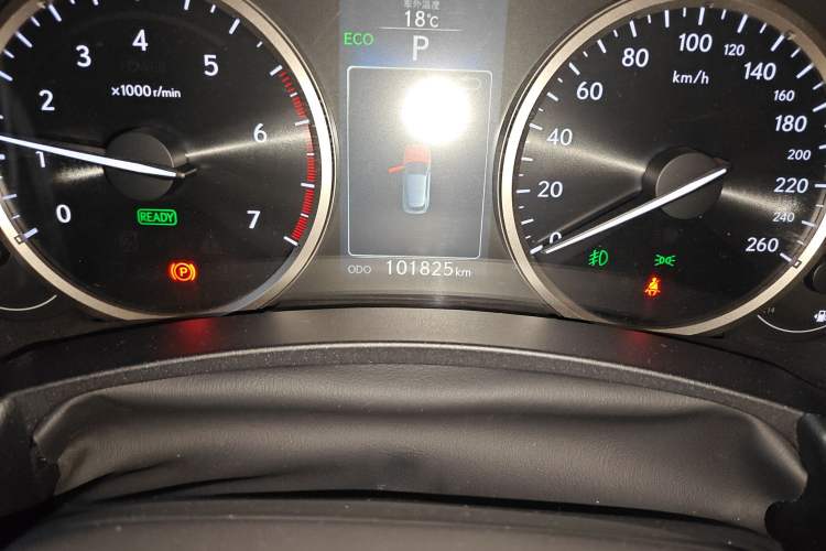 Used Lexus NX 2015 300h Front-Drive Fēngshàng Edition
