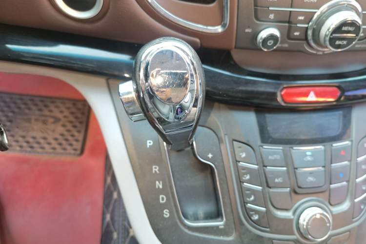 Used JAC Group Refine M5 2017 2.0T Gasoline Dual-Clutch Business Edition