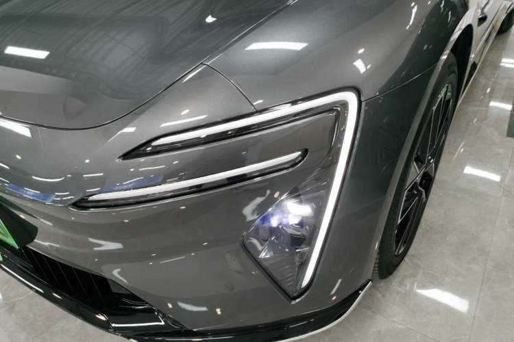 Used Avatr 06 2025 Max All-Electric Version