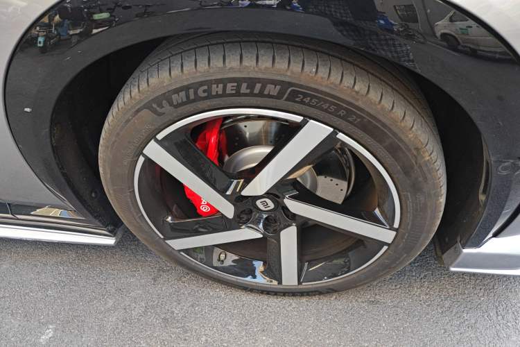 Used Xiaomi Auto YU7 2025 Ultra-Long Range High-Performance All-Wheel-Drive Max Edition