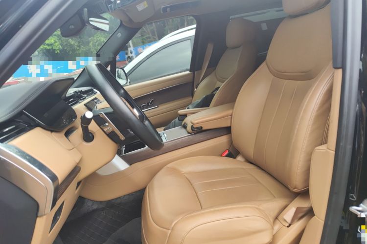 Used Land Rover Range 2023 3.0 L6 400 PS Prestige Seven-Seater Extended Version
