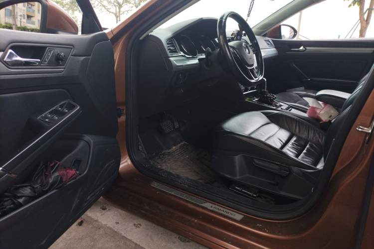 Used Volkswagen Lamando 2015 330TSI DSG Comfort Edition
