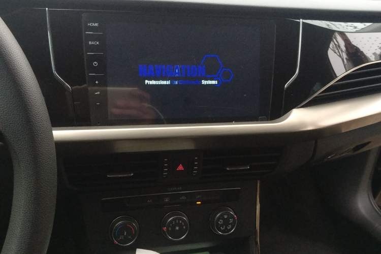 Used Volkswagen Passat 2019 280TSI Business Edition China VI Audio And AC Panel