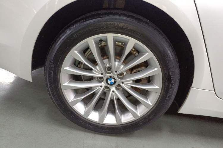 Used BMW 5 Series 2019 530Li Leading Model Luxury Package
