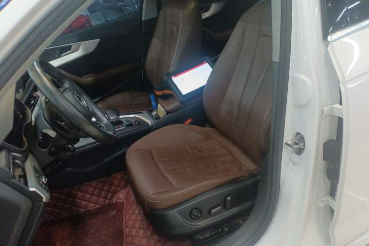 Used Audi A4L 2018 30th Anniversary Edition 40 TFSI Fashion Model