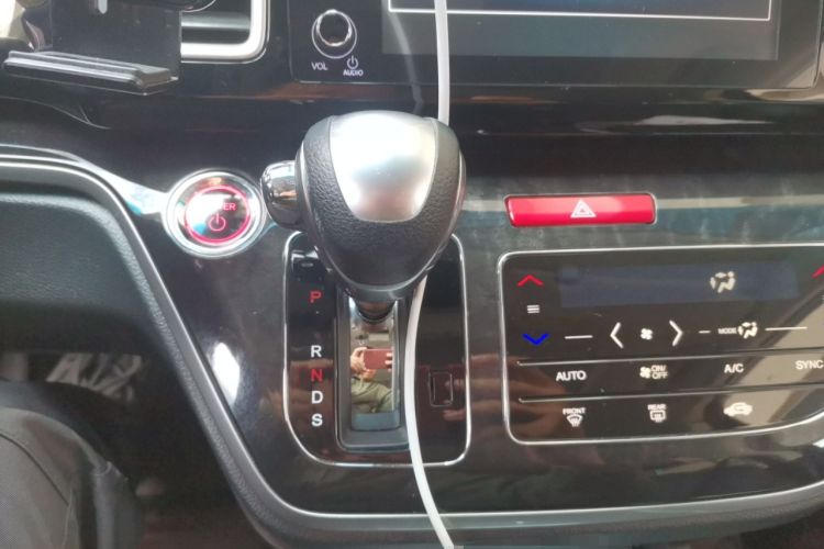 Used Honda Elysion 2019 2.0L Hybrid Luxury Edition
