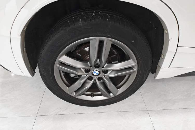 Used BMW X2 2022 sDrive25i M Sport Package Right Rear Wheel Hub
