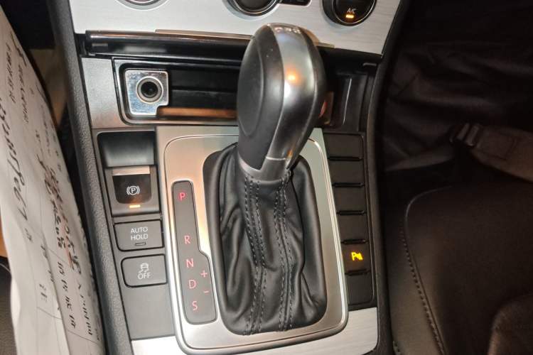 Used Volkswagen Magotan 2015 1.8TSI Advanced Model Gear Lever