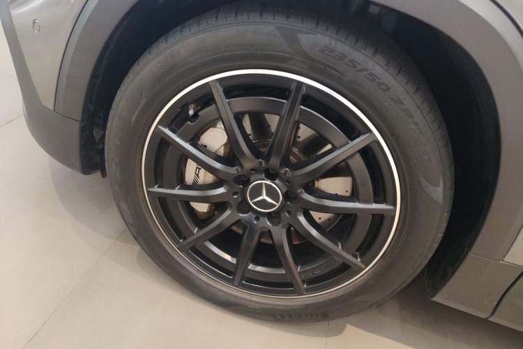 Used Mercedes-Benz GLB AMG 2021 AMG GLB 35 4MATIC Left Front Wheel Hub