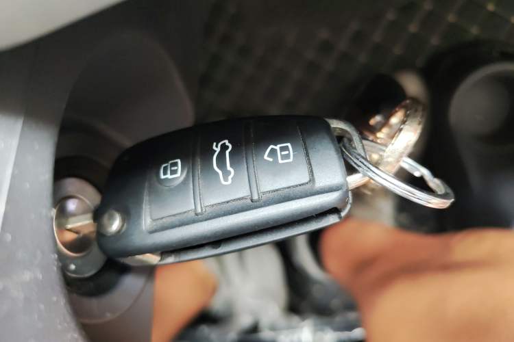 Used Chery New Energy QQ Ice Cream 2022 170km Sundae Phosphate Lithium-Ion