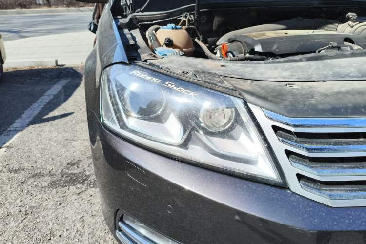 Used Volkswagen Magotan 2013 1.8TSI Premier Model Right Front Headlight