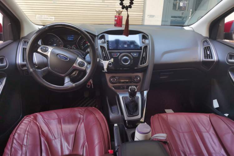 Used Ford Focus 2012 Sedan 1.6L Manual Fashion Edition