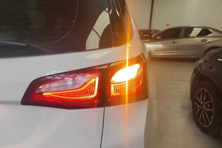 Used Chevrolet Equinox 2019 535T Automatic Lingjie Edition China V Standard Right Rear Taillight