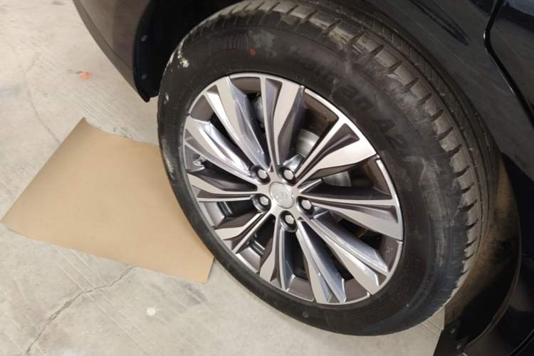 Used Hongqi E-QM5 2022 431 km Charge & Enjoy Edition