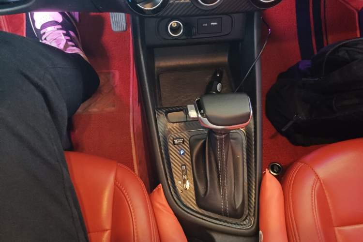 Used Hyundai Celesta 2020 1.6L Automatic GL Enjoyable Edition Gear Lever