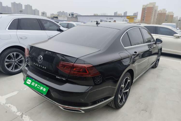 Used Volkswagen Magotan 2026 30 Million Vehicles Selected Model 380TSI DSG Luxury Edition Rear Right 45 Deg