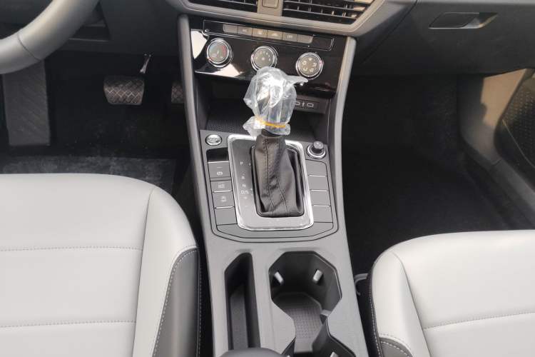 Used Volkswagen Bora 2026 200TSI DSG Yuexing Navigation Edition Gear Lever