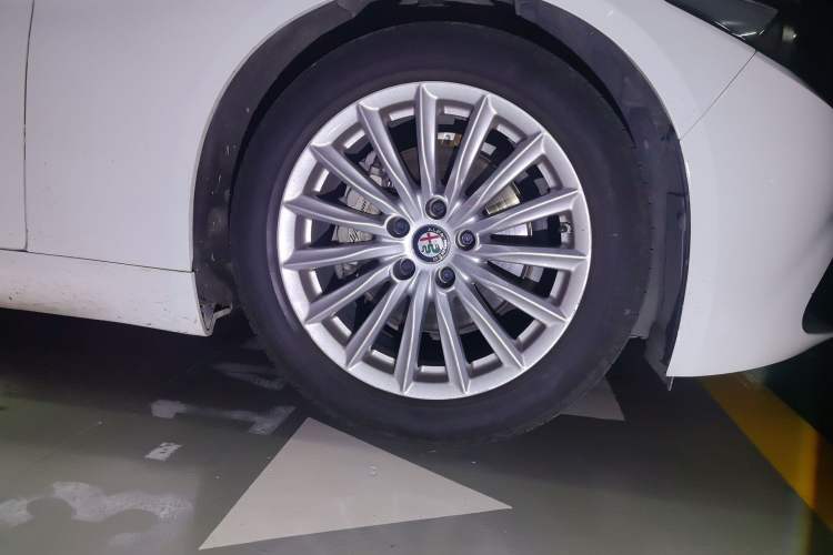Used Alfa Romeo Giulia 2017 2.0T 200HP Elite Edition