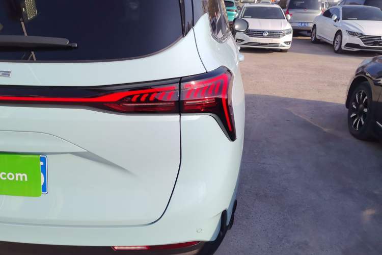 Used FORTHING Yacht 2022 1.5T DCT Chasing-the-Waves Edition
