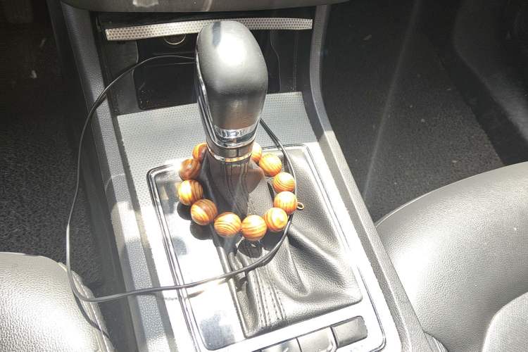 Used Roewe i6 2019 PLUS 1.6L CVT 4G Connected Flagship Deluxe Edition Gear Lever