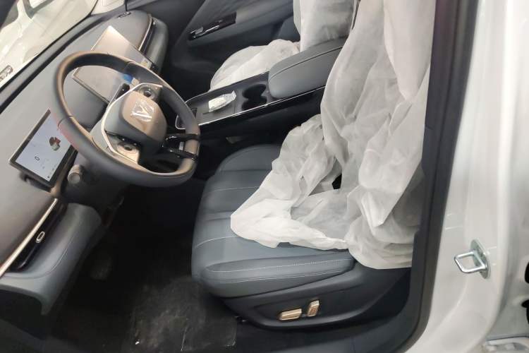 Used ARCFOX T1 2025 Model 425 PRO
