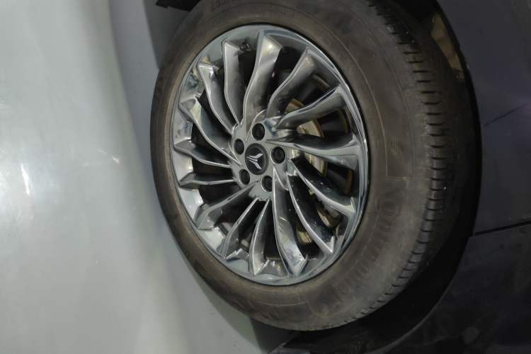 Used VOYAH Dream 2022 Low-Carbon Edition Dream+ Smart Enjoyment Package Right Rear Wheel Hub