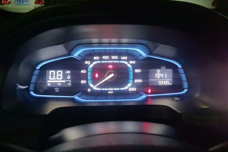 Used Roewe 360 2015 1.5L Manual Luxury Edition
