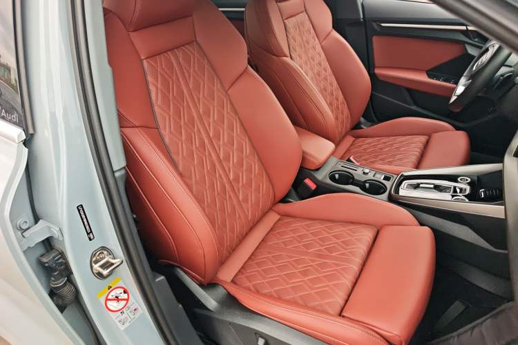 Used Audi A3 2025 A3L Limousine 35TFSI Prestige Edition + Luxury Selection Package Right Front Seat