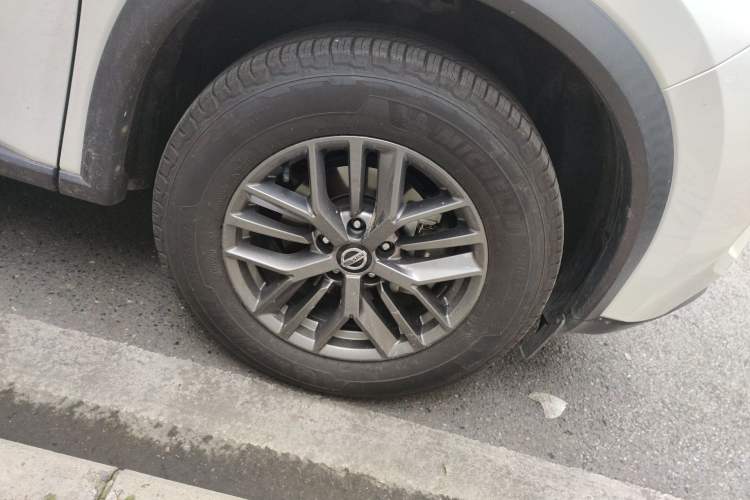 Used Nissan X-Trail 2021 VC-Turbo 300 CVT 2WD Luxury Edition Right Front Wheel Hub