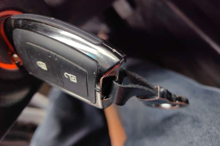 Used JMC Baodian 2022 2.5T Diesel Two-Wheel-Drive Comfort Edition Standard Wheelbase JX4D25A6L
