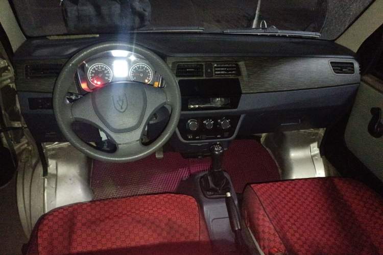 Used Jinbei Hiace X30 2021 1.5L Wealthy Single-Steaming Air-Conditioned Van China VI Standard SWC15M