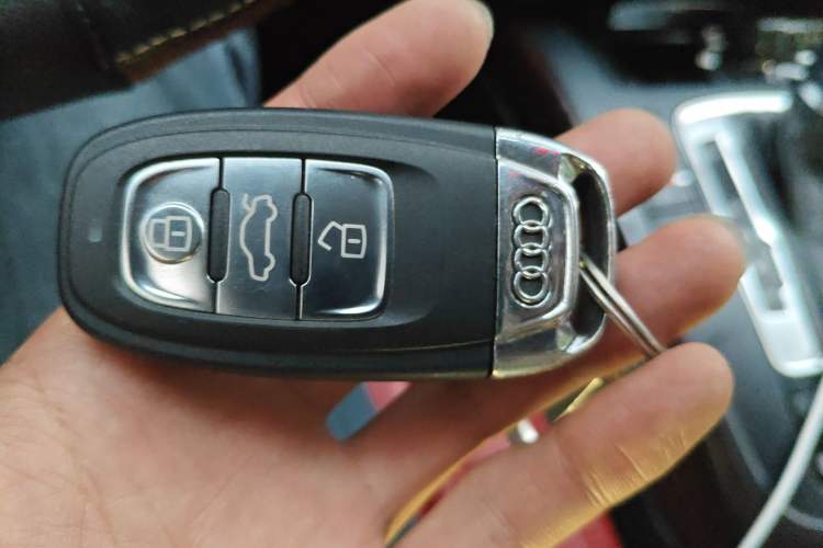 Used Audi A4L 2013 35 TFSI Automatic Comfort Model Vehicle Key