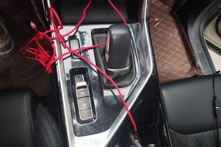 Used Wuling Asta 2022 2.0L DHT Electric-Speed Version
