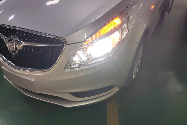 Used Buick GL8 2018 28T Luxury Model China VI Standard