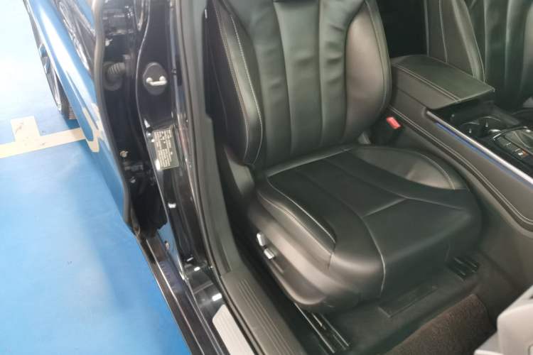 Used Hongqi H5 2018 30TD Smart Connect Enjoy Edition
