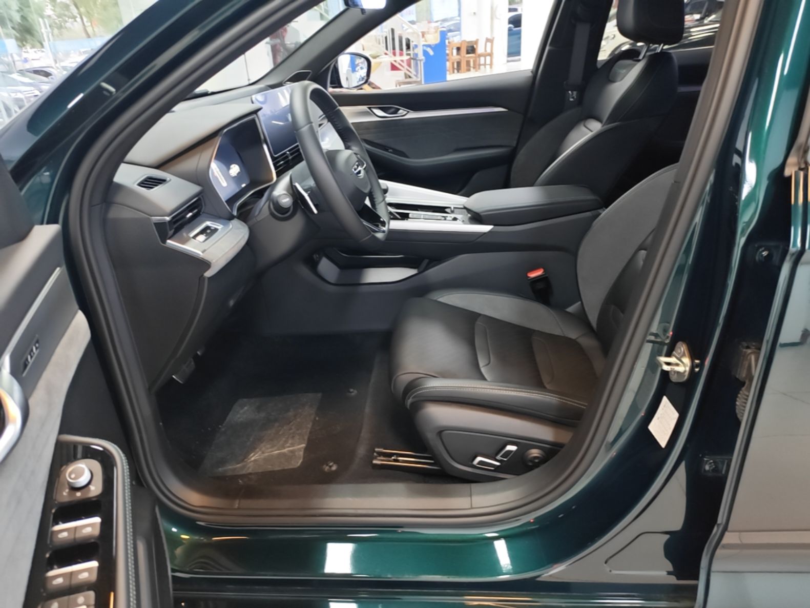 Geely Auto Preface 2023 2.0TD "Only This Verdant Green" Edition — снимка 17