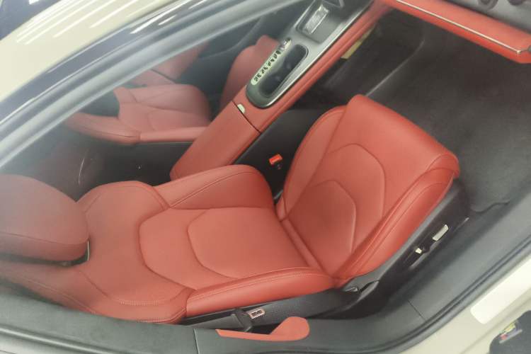 Used Xiaomi Auto SU7 2024 Four-Wheel Drive Ultra-Long Range Advanced Intelligent Driving Max Edition