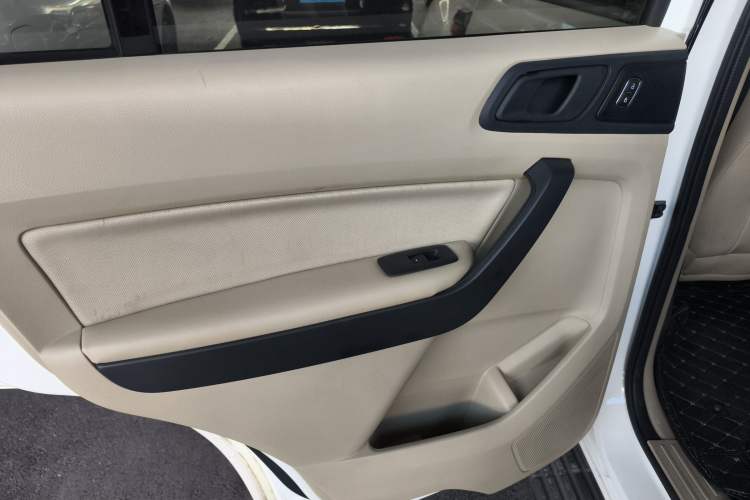 Used Ford Everest 2017 2.0T Gasoline Automatic 4x4 Elite Edition 5 Seats