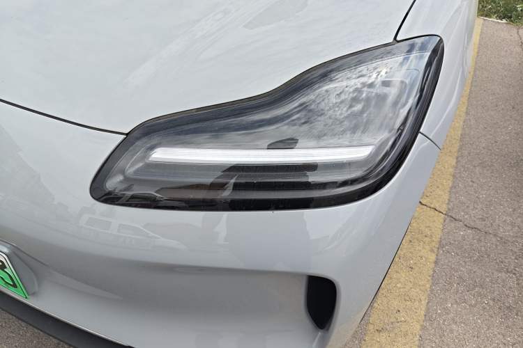 Used Wuling Bingo PLUS 2024 510 km Flagship Edition Four-Seater Version Left Front Headlight