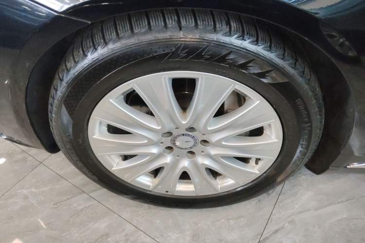 Used Mercedes-Benz S-Class 2014 S 320 L Business Model Left Front Wheel Hub