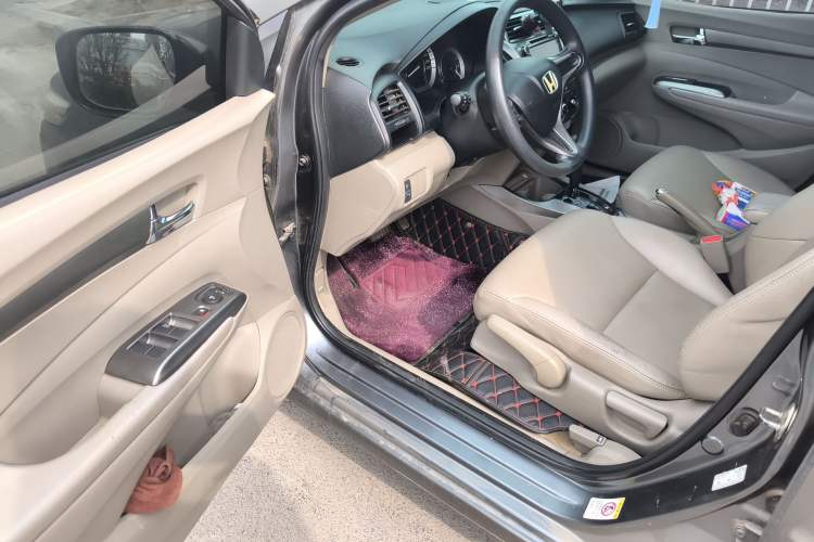 Used Honda City Classic 2012 1.5L Automatic Elite Edition Driver Seat